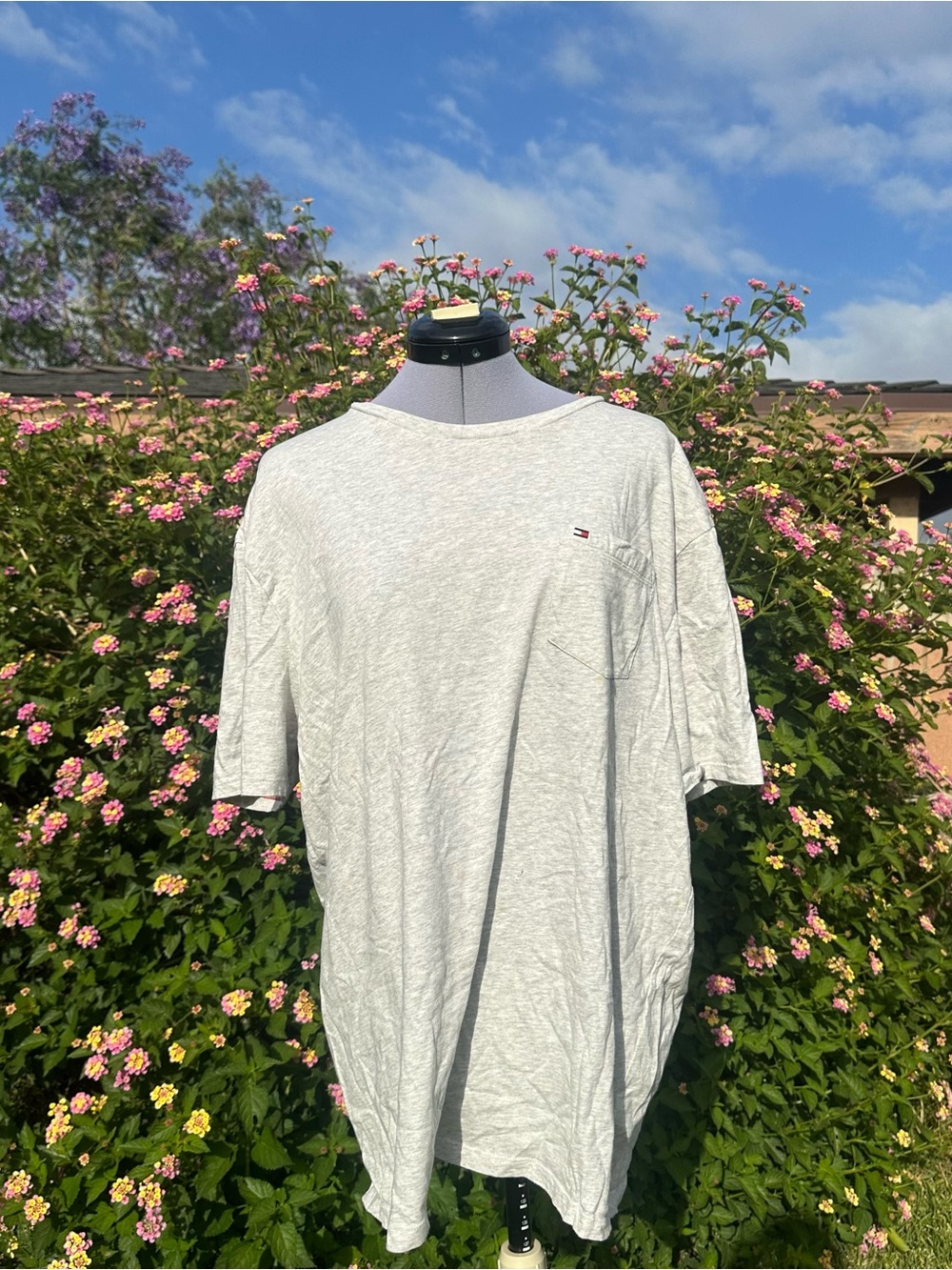 Tommy Hilfiger Size XL Grey Gray Lightweight Classic Fit Pocket Tee T-Shirt